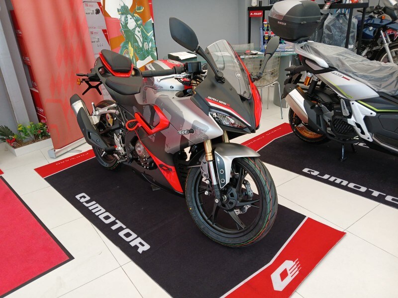 Foto QJ Motor SRK 125