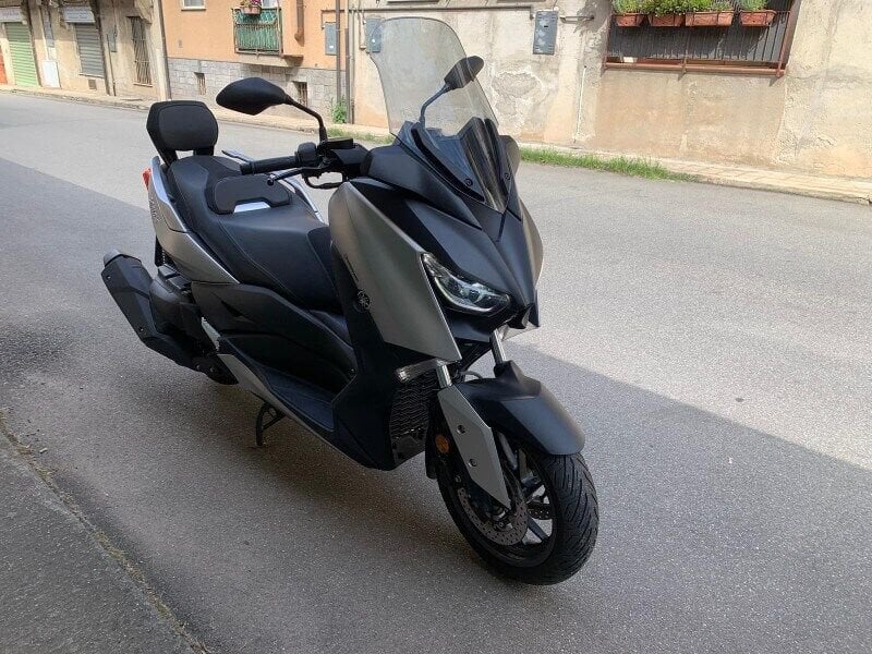 Yamaha X-Max 400