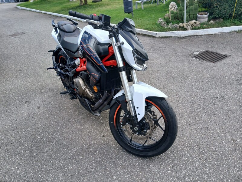 Foto QJ Motor SRK 400