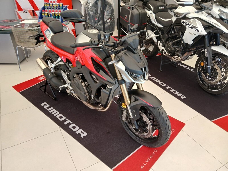 Foto QJ Motor SRK 800